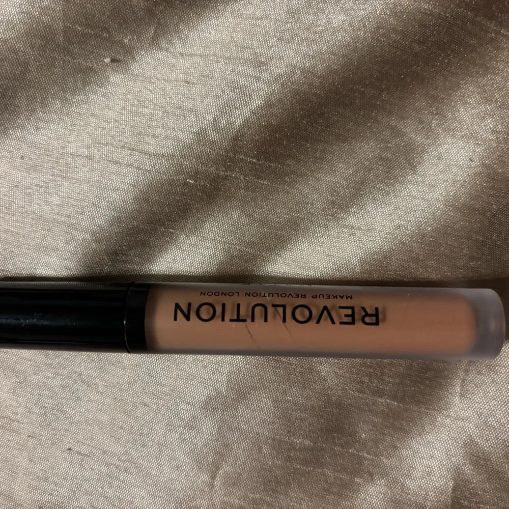 Revolution Make Up Bundle Set
